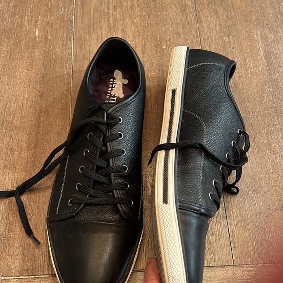 Kenneth Cole Reaction Mens Center Binding Sneakers / Shoe. Worn one time SZ 12 - Picture 3 of 4